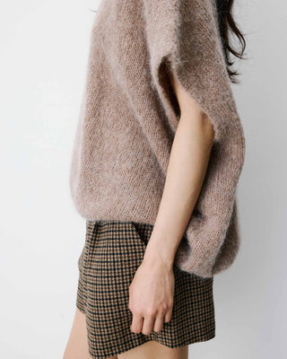Sleeveless V-neck sweater mocha Atticus