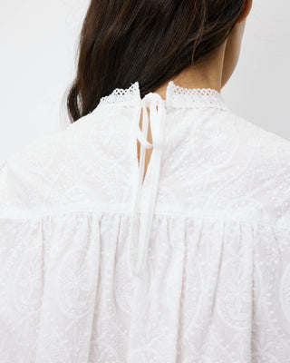 Blouse en broderie anglaise dos à nouer ivoire Abigail