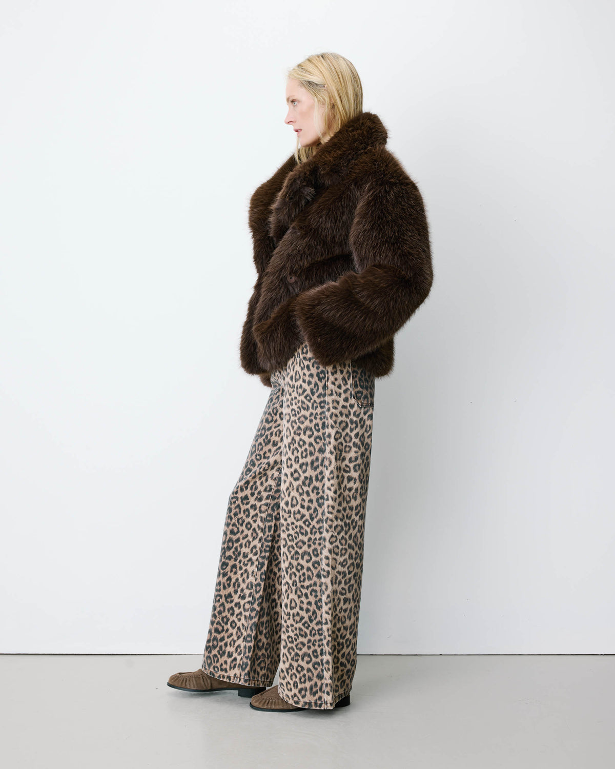 Manteau fausse fourrure croisé chocolat Amy