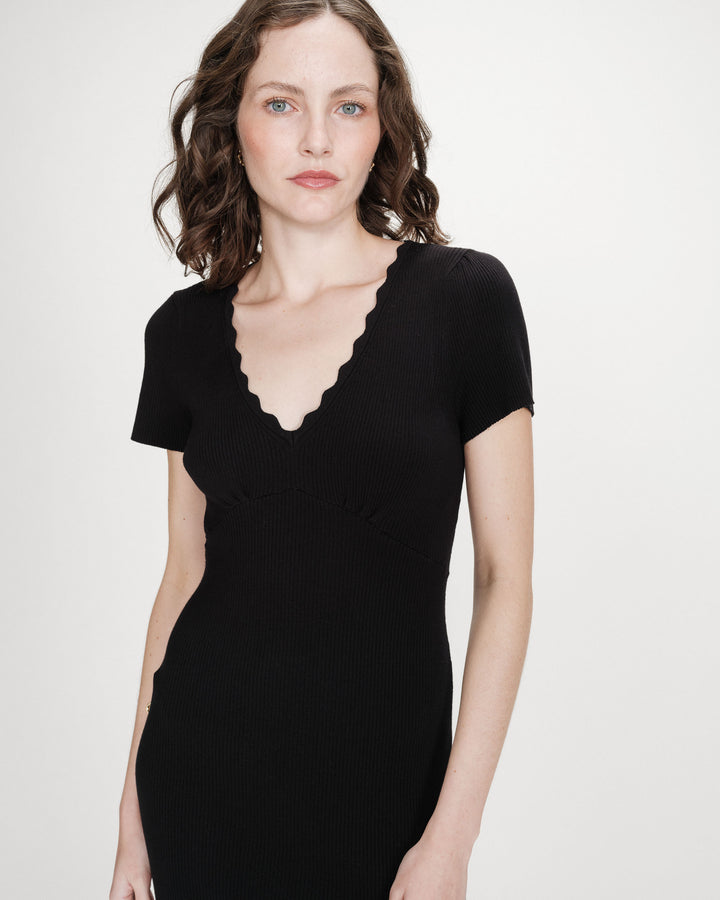 Robe courte ajustée en maille à col V noir Valeriane