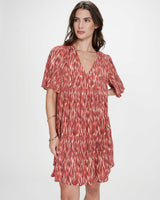 Robe courte babydoll imprimée décolleté en V sanguine Vylla