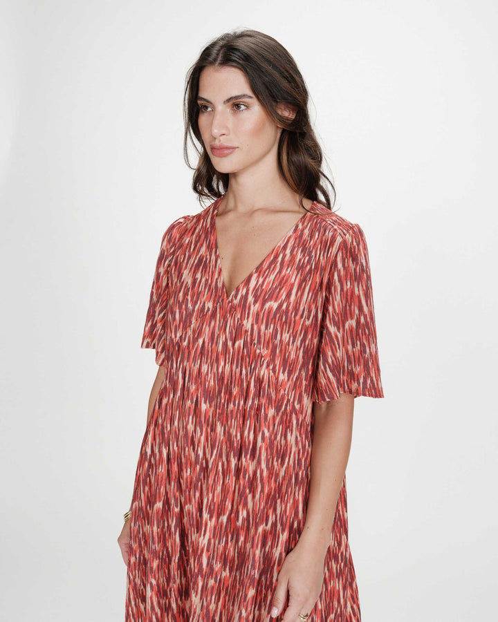 Robe courte babydoll imprimée décolleté en V sanguine Vylla