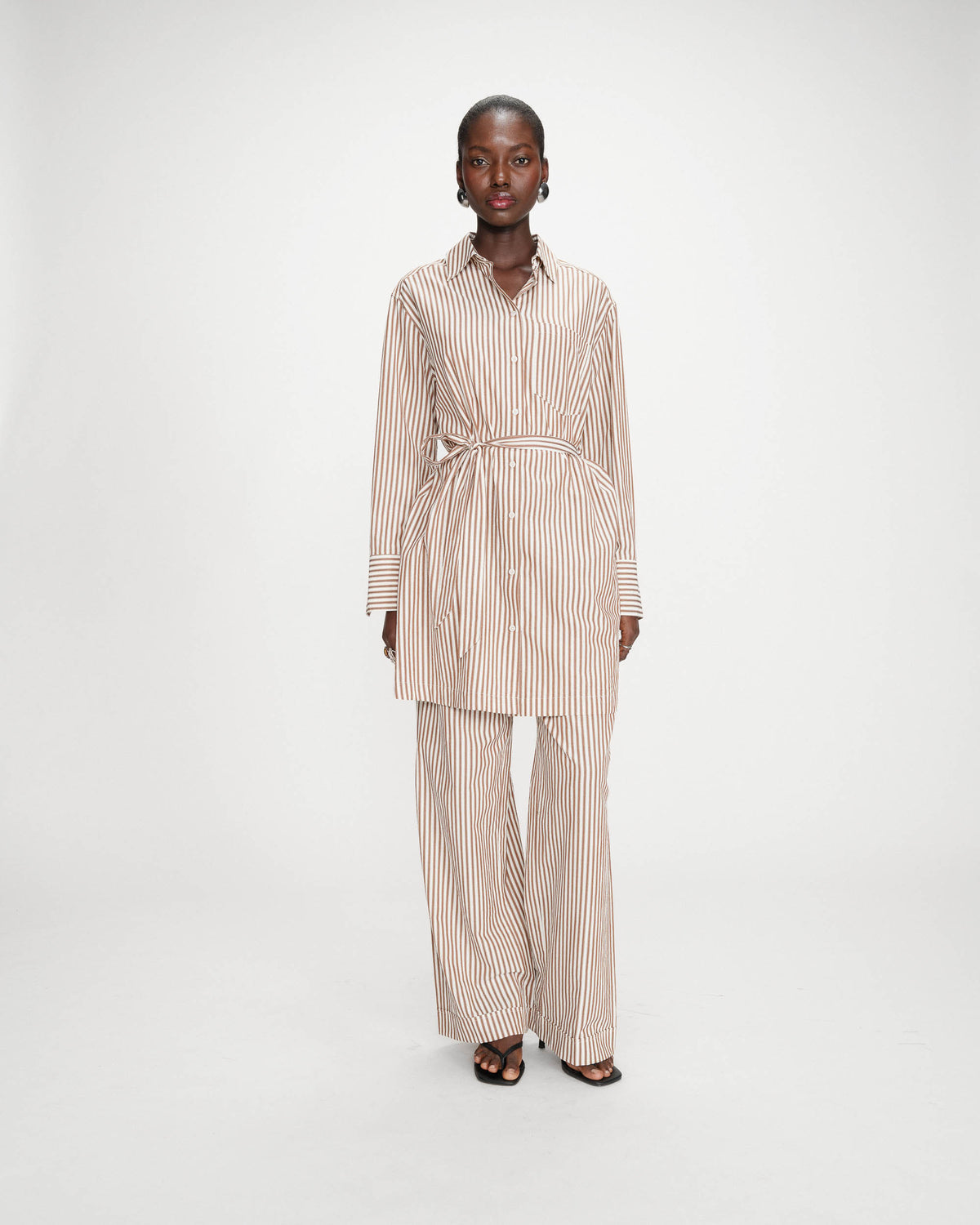 Robe chemise courte à rayures ceinturée mocha Visery