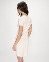 Robe courte en maille boutonnée col V ecru Venezuela