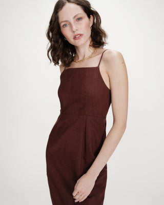 Robe longue en lin ajustée col carré chocolat Veranys