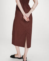 Robe longue en lin ajustée col carré chocolat Veranys