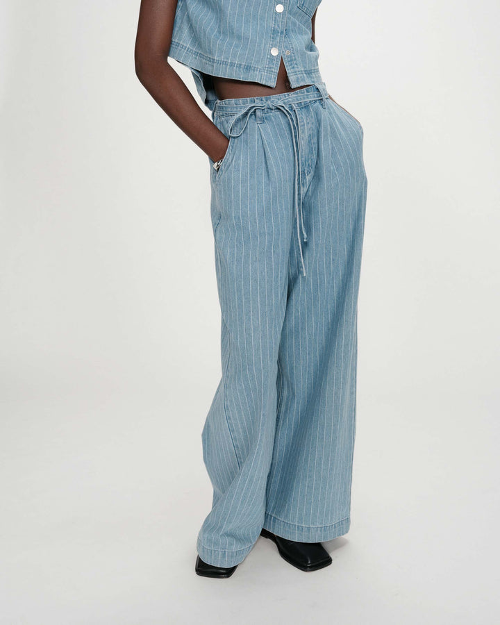Oversized jeans with mid-rise waist stripedblue Pompon
