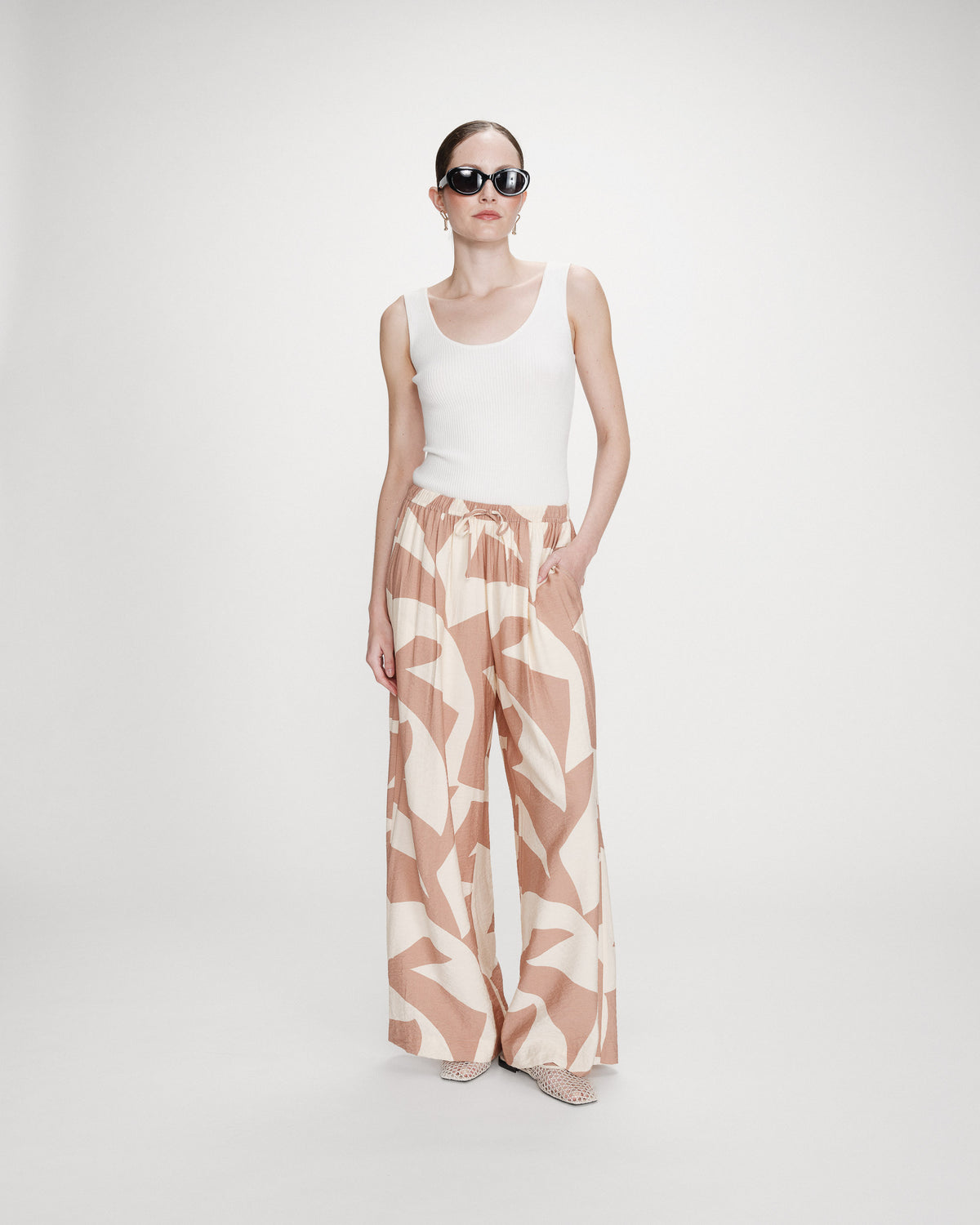 Pantalon large taille ajustable motif graphique mocha Veni