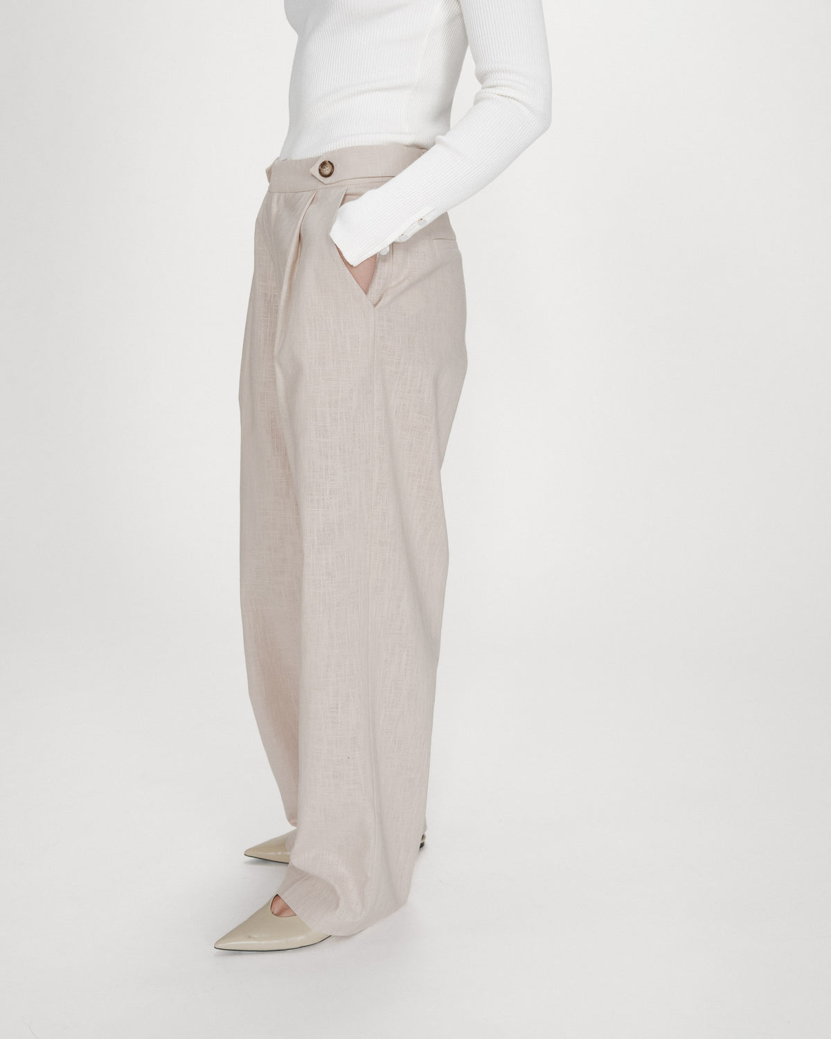 Pantalon tailleur à plis en lin et coton sable Vanelis