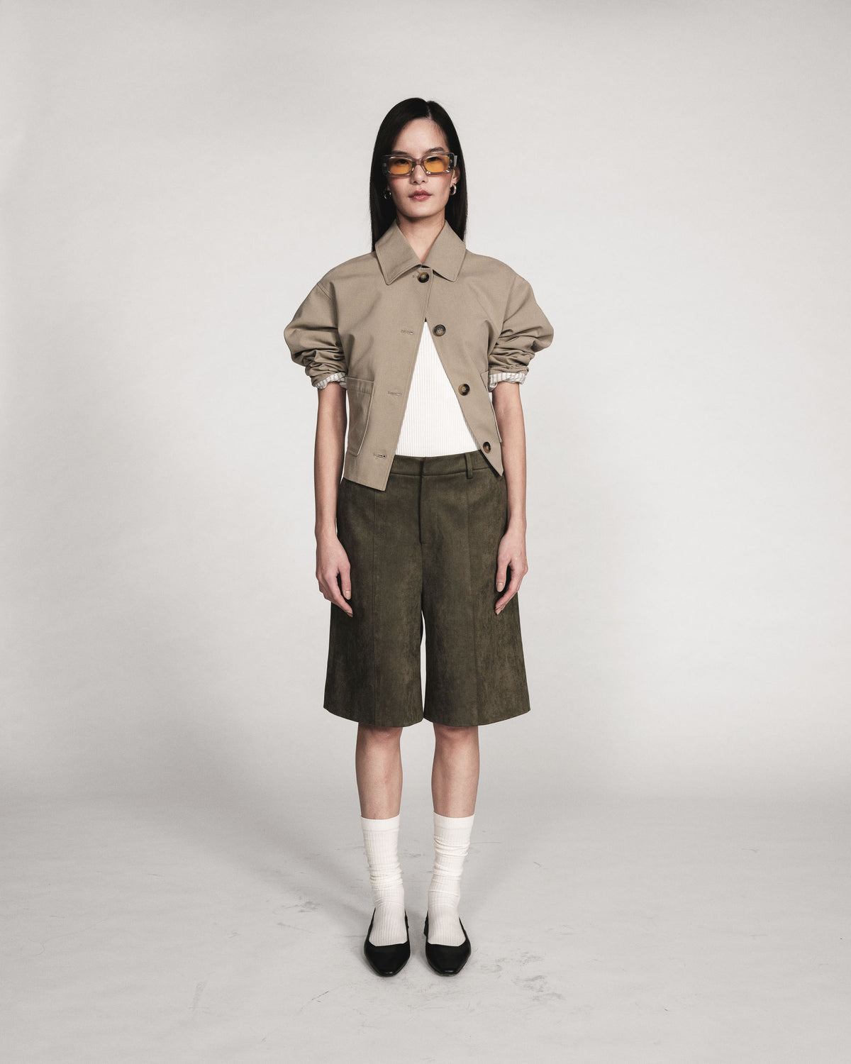 Straight suedette bermuda shorts kaki Vacanza