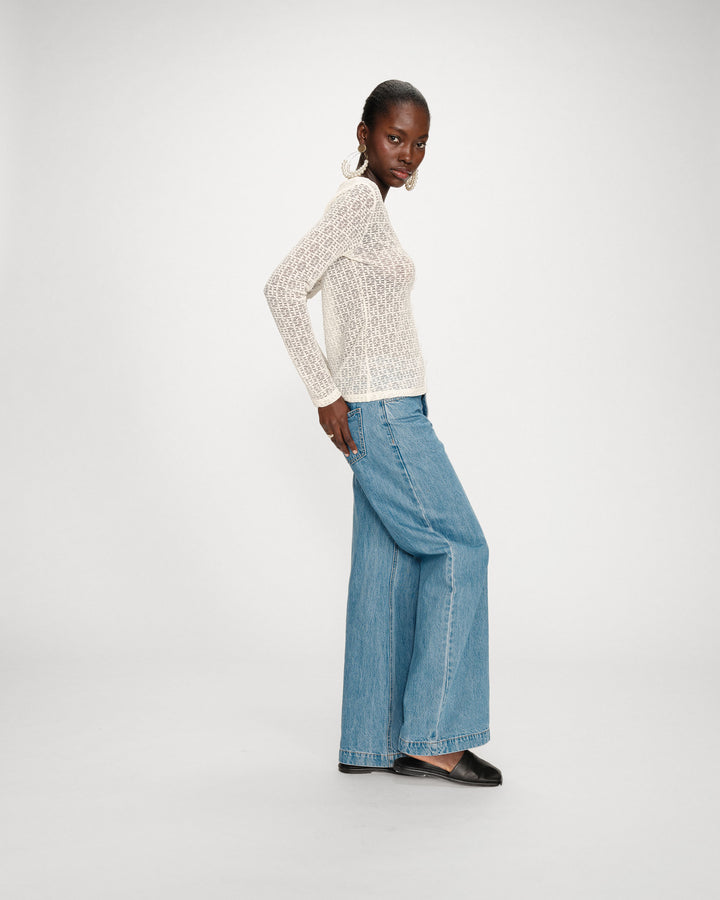 Fitted lace buttoned V-neck top ecru Venezia