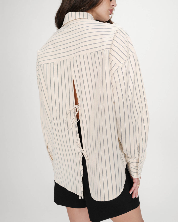 Oversized striped shirt with tie-back vanille Valerie
