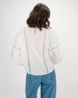 Blouse col à volants avec dentelle ivoire Velma