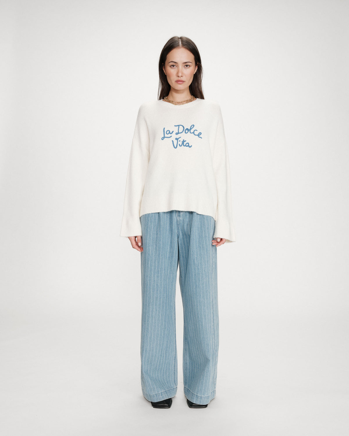 Pull oversize en maille à message brodé bleuet Viggo