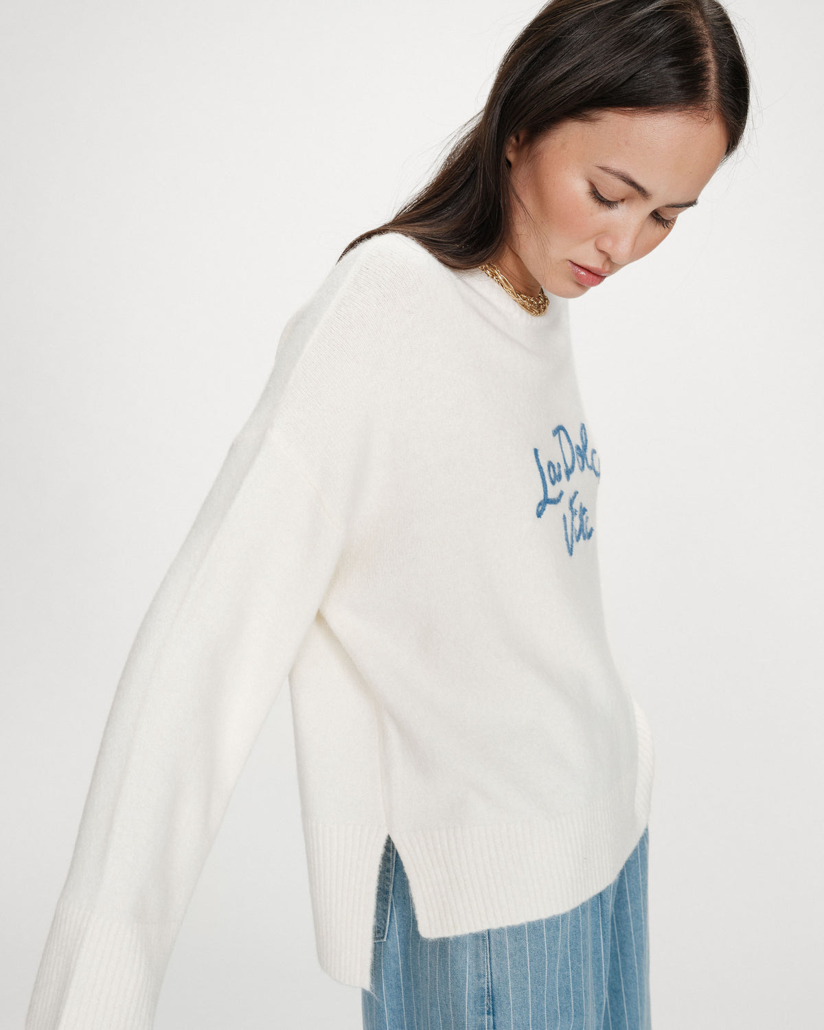 Pull oversize en maille à message brodé bleuet Viggo