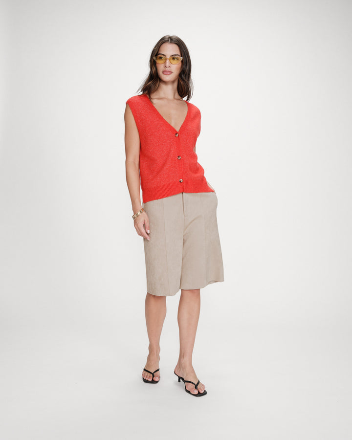 Cardigan sans manches boutonné col V sanguine Nars