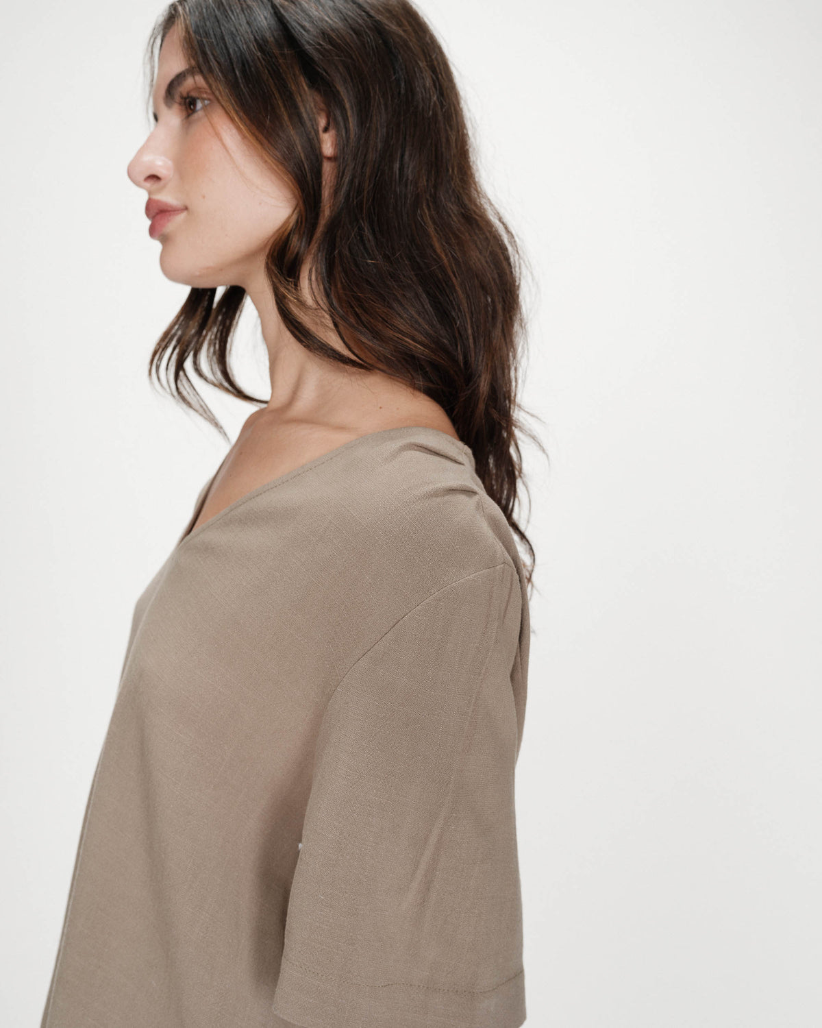 Fluid short-sleeve V-neck top kaki Violon
