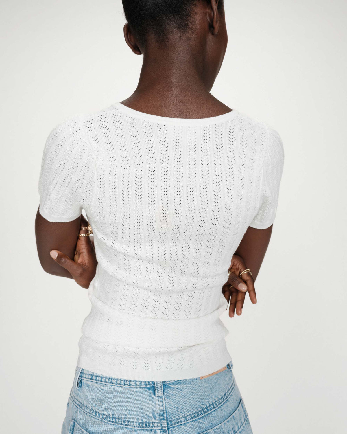 Pull ajusté à fronces manches courtes col V ivoire Velyor