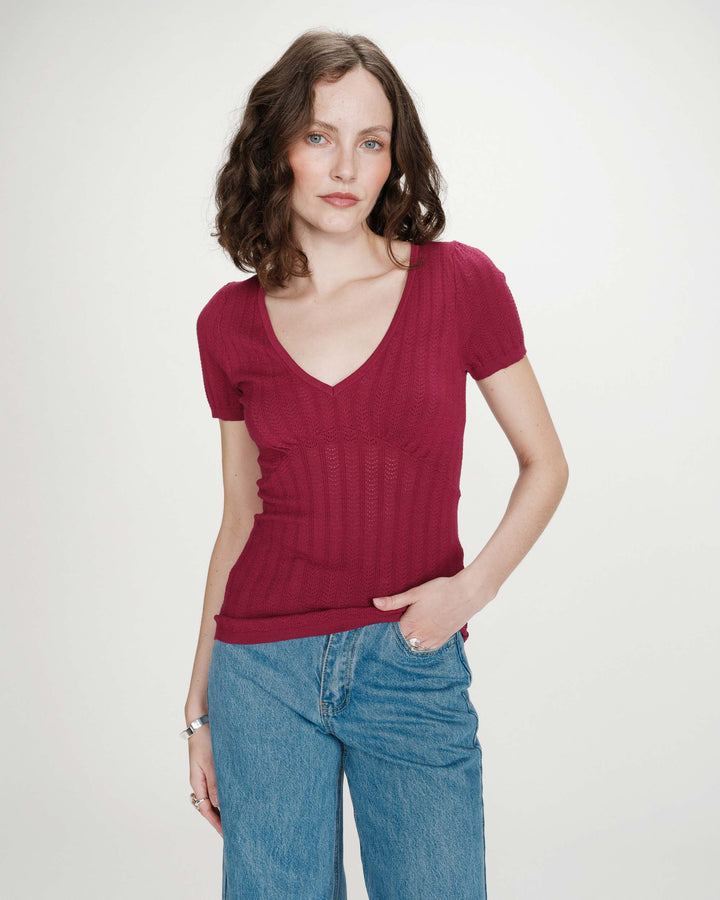Pull ajusté à fronces manches courtes col V pivoine Velyor