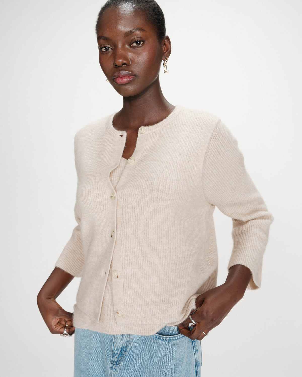 Sleeveless textured knit cardigan beige Vollando
