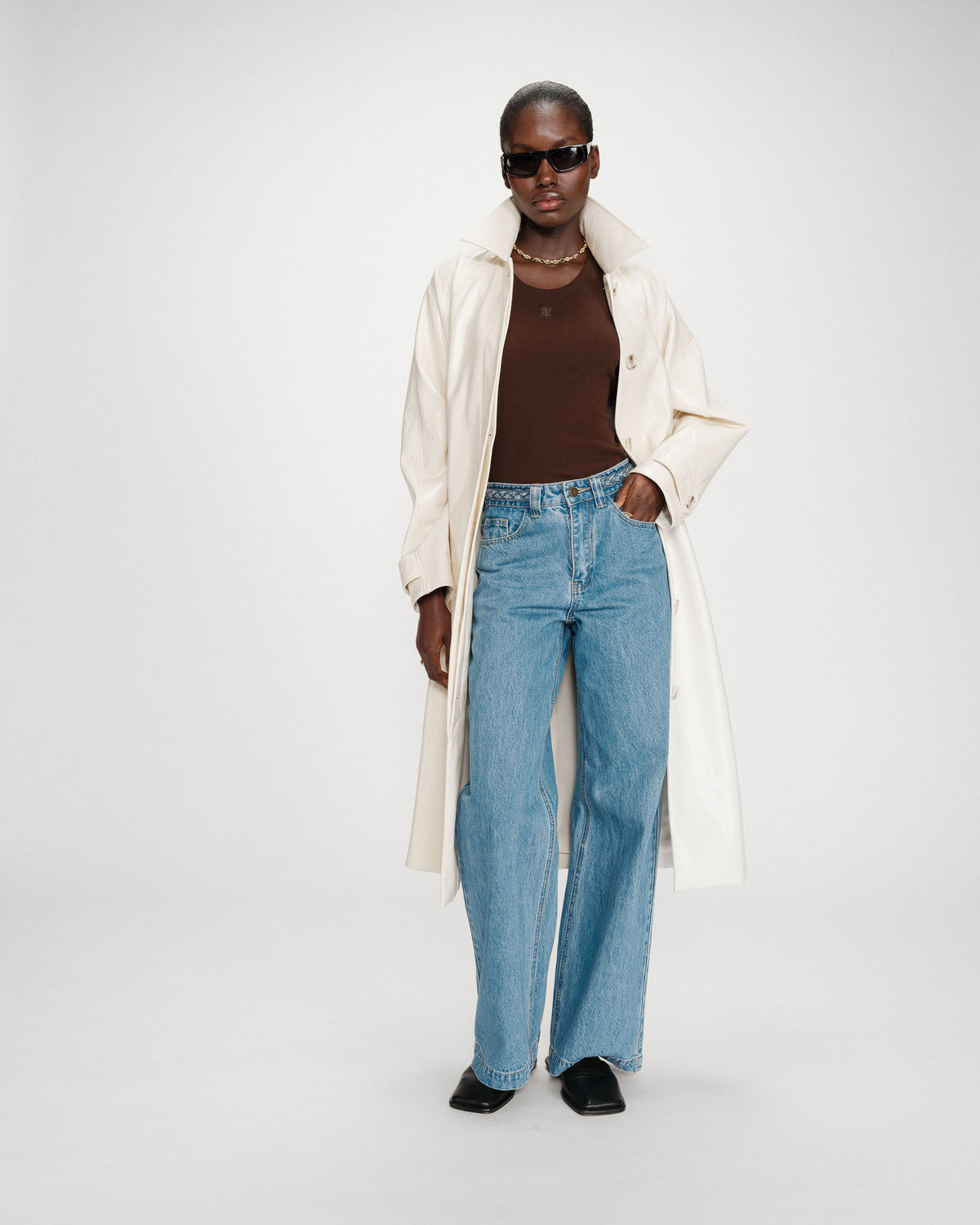 Long belted vinyl trench coat vanille Velours