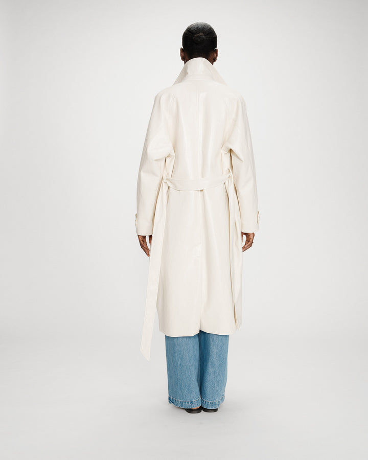 Long belted vinyl trench coat vanille Velours