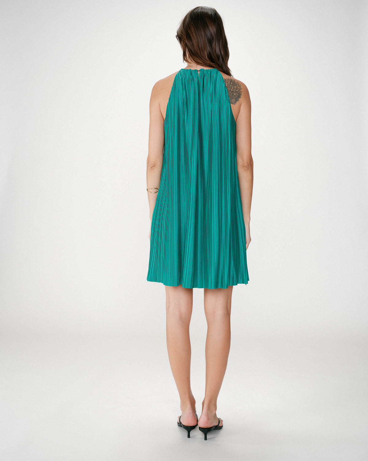 Pleated short halterneck dress emeraude Wilona