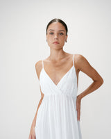 Flowing long cotton V-neck dress with straps white Wynora