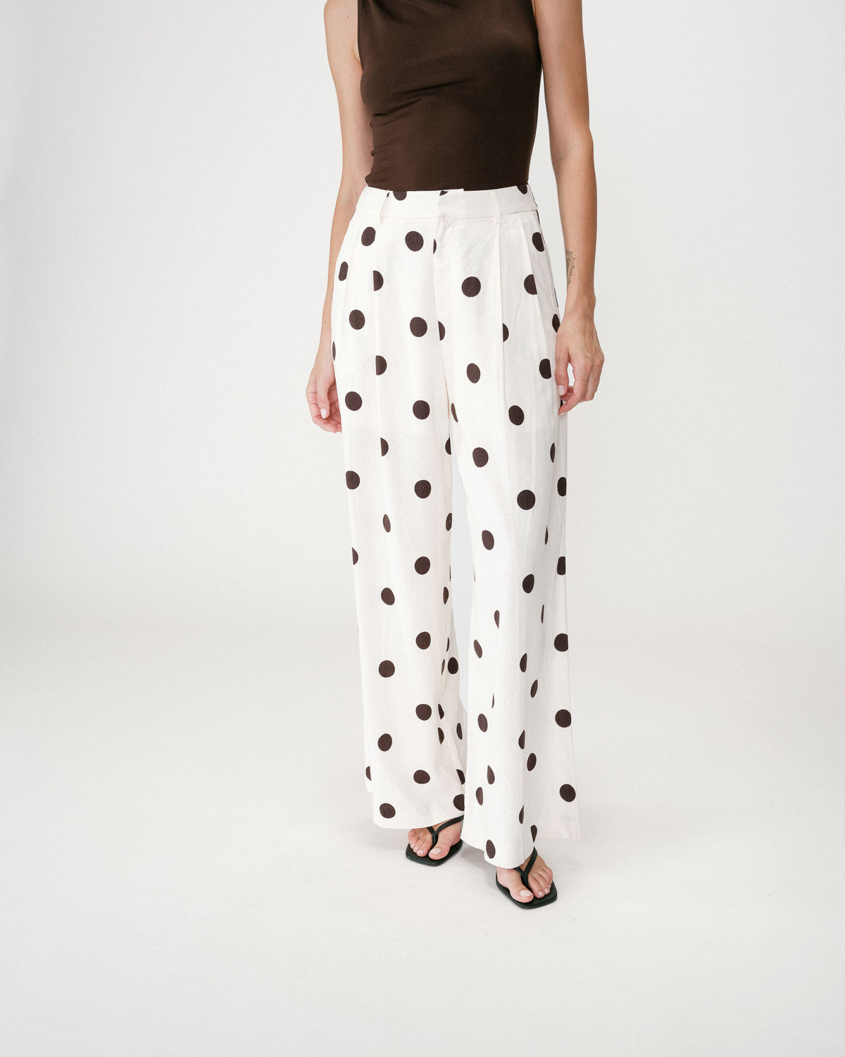 Pantalón de lunares tiro alto ecru Wynell