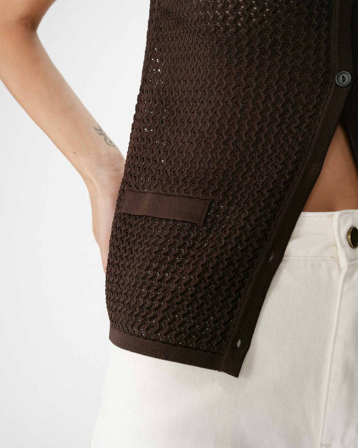 Cardigan en maille ajourée col V sans manches chocolat Wayne