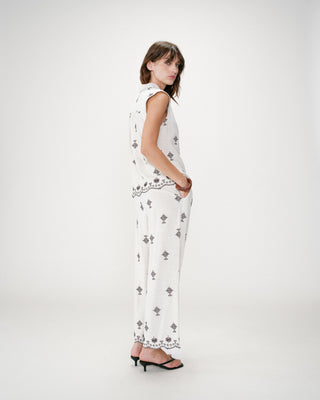 Chemise sans manches à motifs brodés chocolat Wisenna