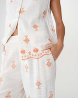 Chemise sans manches à motifs brodés orange Wisenna