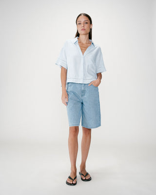 Loose short sleeve shirt with lace details ciel Winka