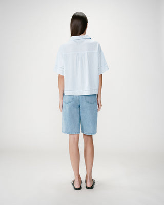 Loose short sleeve shirt with lace details ciel Winka